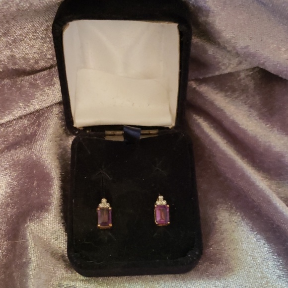 Jewelry - Amethyst pierced earrings